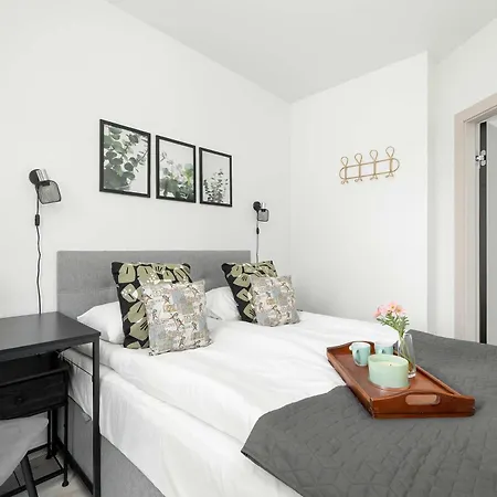 Modern With Desk Cracow Conrada 27 By Heyrent Apartman