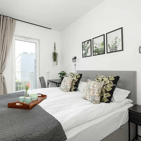 Apartman Modern With Desk Cracow Conrada 27 By Heyrent *